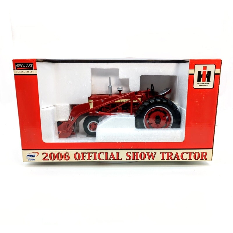 1/16 International Harvester Farmall 350 Narrow Front Tractor With Loader, 2006 World Pork Expo