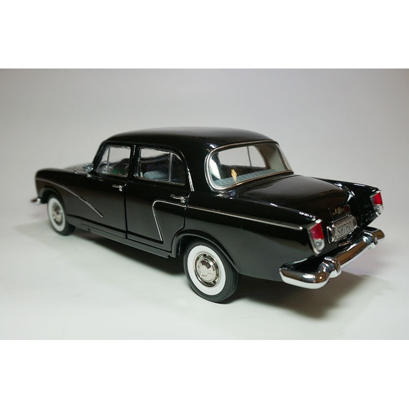 1:18 China Shanghai Motorcar SH760 black color diecast model