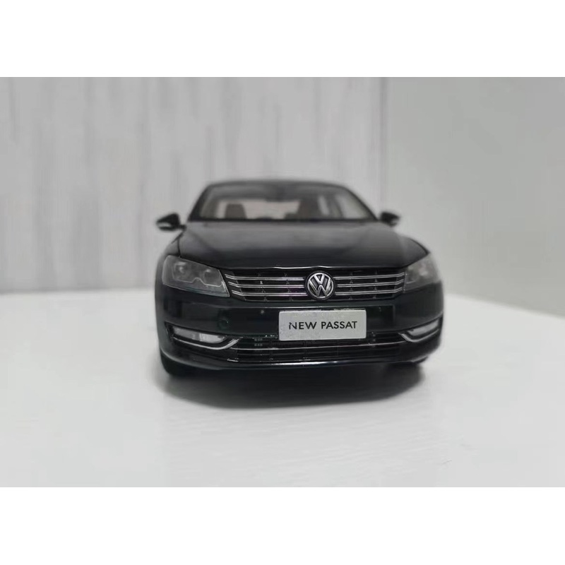 1:18 Volkswagen VW NEW passat 2011 version black diecast scale car model for collection
