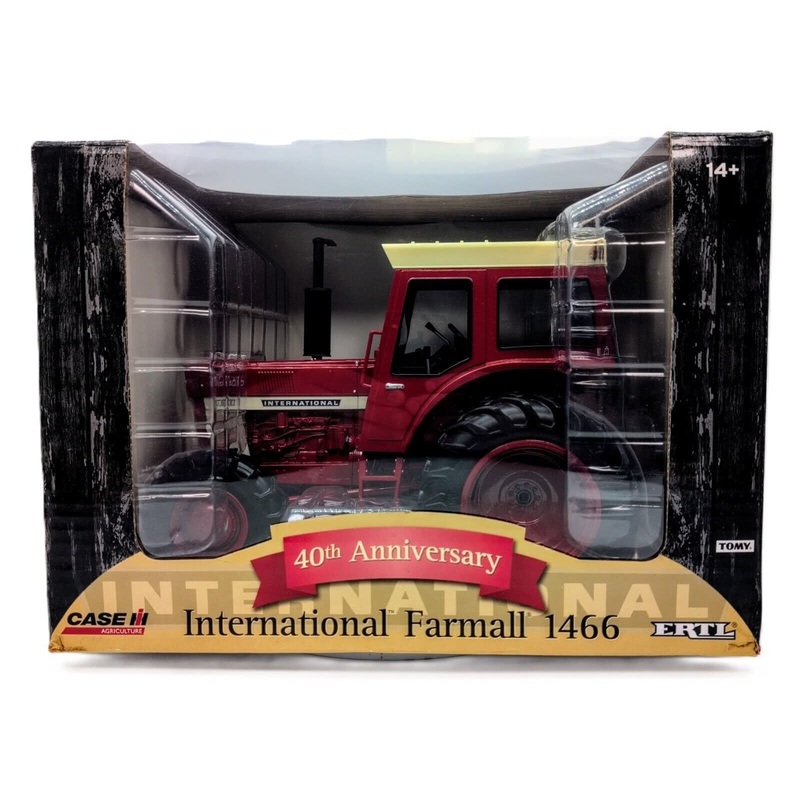 1/16 International Harvester Farmall 1466 Tractor With Duals & Front Wheel Assis