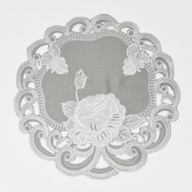 Slate Rose Doilies & Runners 9490 8-inch round