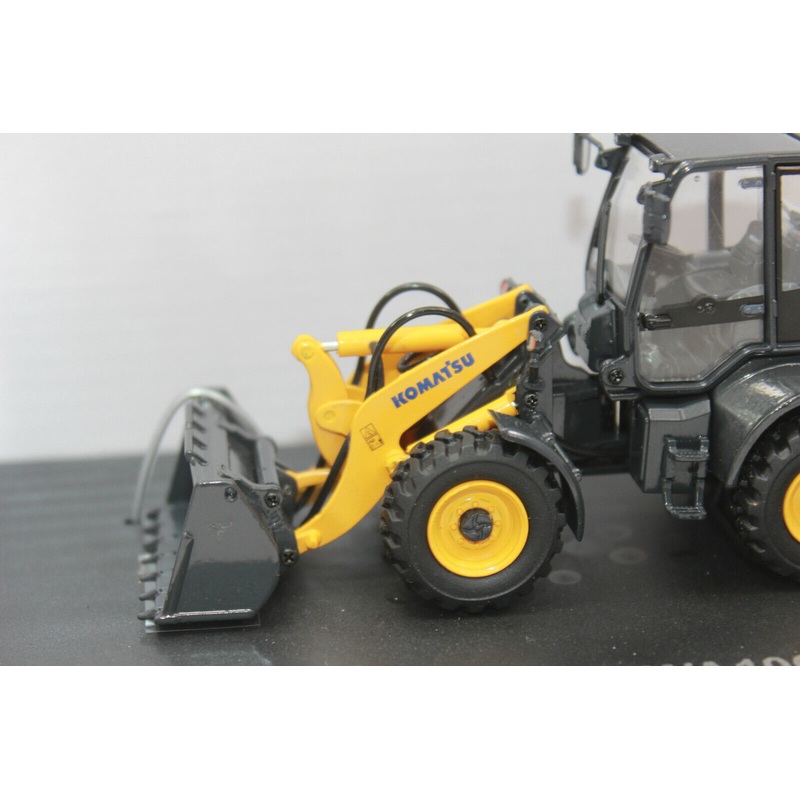 UH8145 1:50 Komatsu WA100M-8 Diecast scale wheel loader model forklift engineering universal Hobbies alloy model