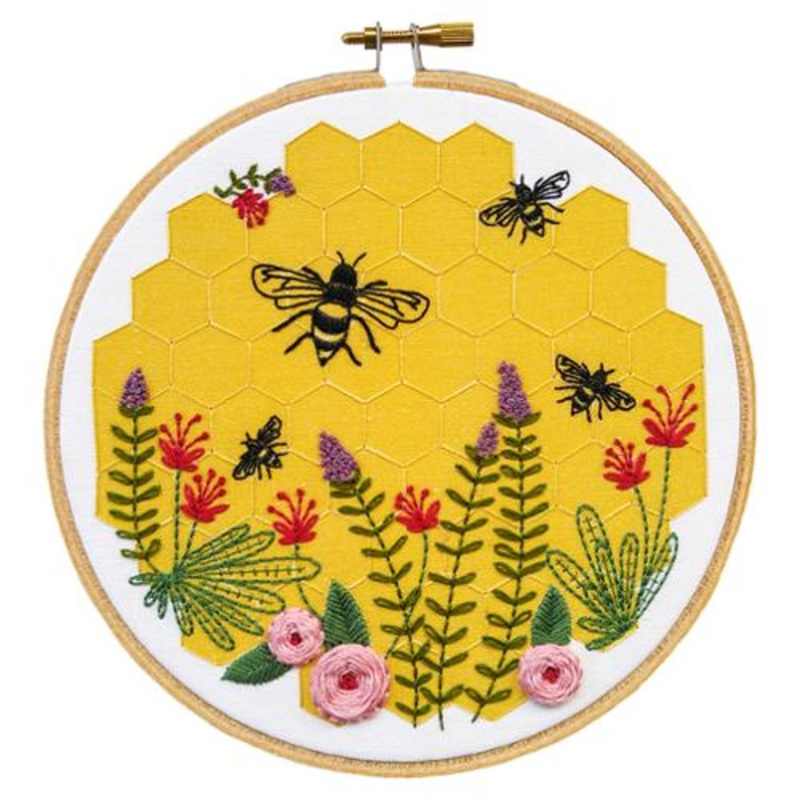 Bee Lovely Embroidery Kit DEKBL