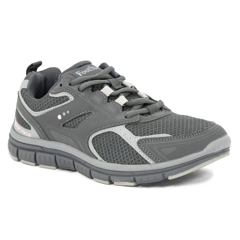Women’s Light and Free Athletic Shoe FS2510 5 Medium