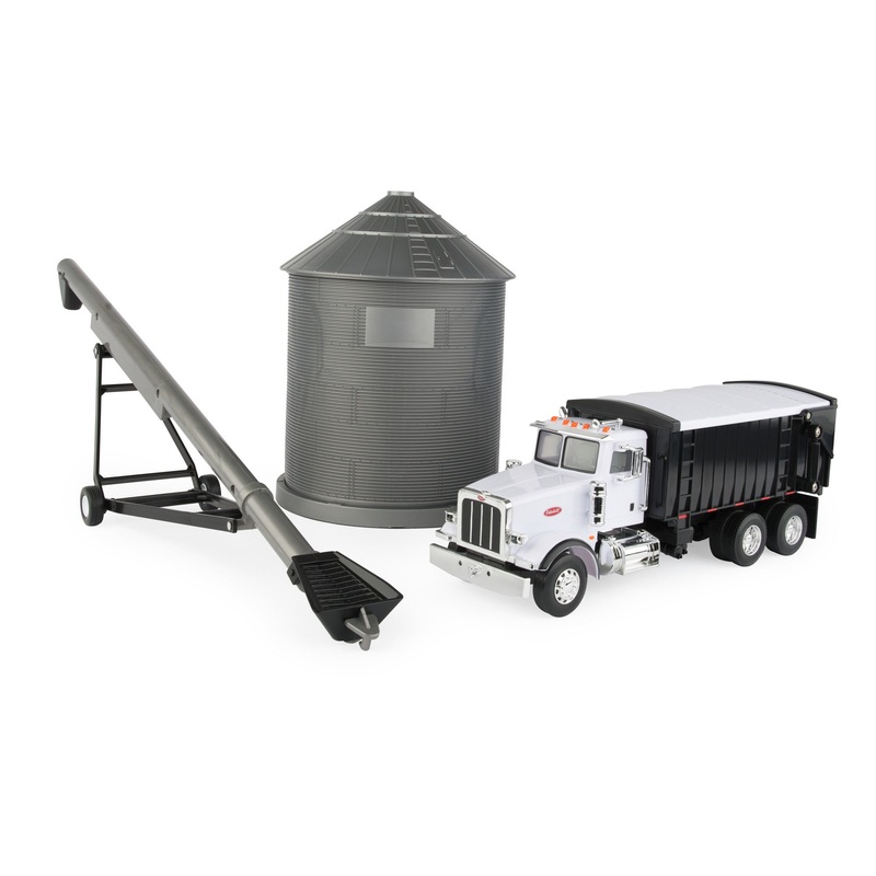 3 in 1 Peterbilt Harvesting Set 1:32 Scale 46501