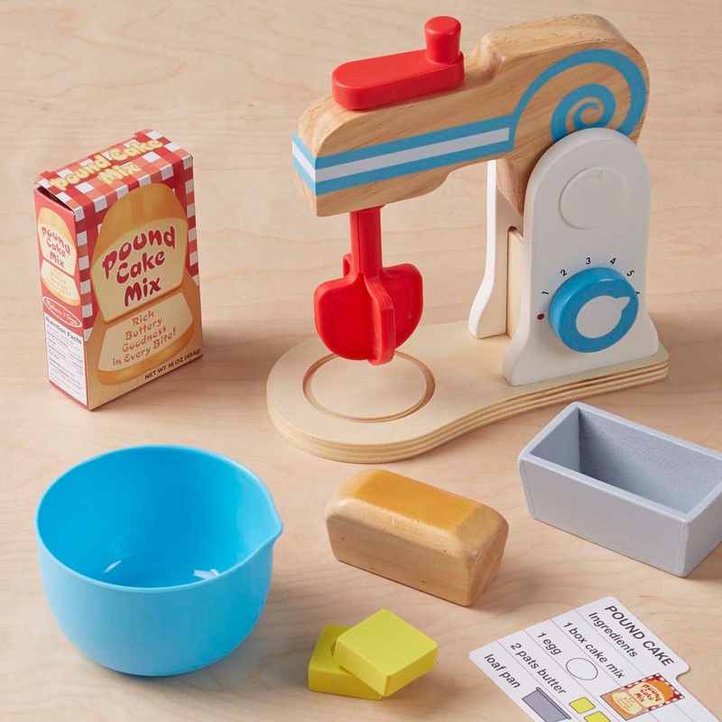 Wooden make-A-Cake Mixer Set 9840